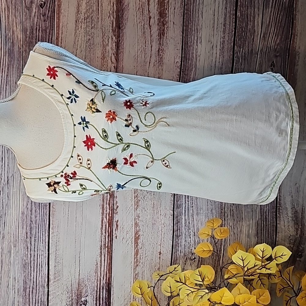 NEW CHARTER CLUB WHITE EMBROIDERED BEADED TANK TOP